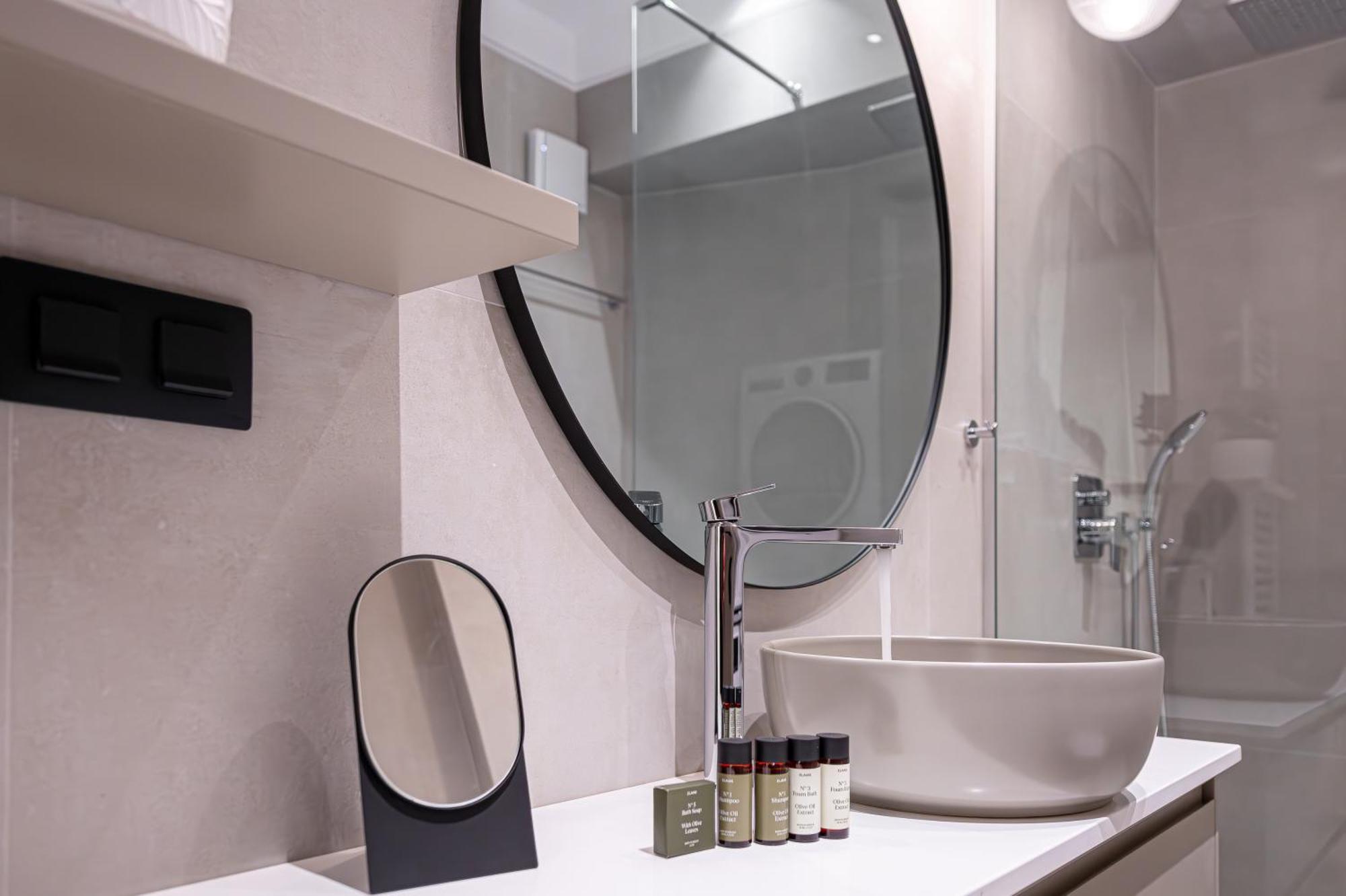 Phaedrus Living: Luxury Modern City Flat Koukaki Athena Bagian luar foto